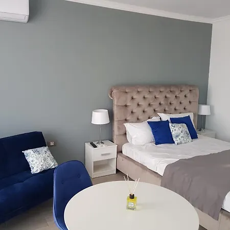 Aparthotel Ella Exclusiv By Alz Navodari