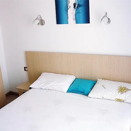 Aparthotel Ella Exclusiv By Alz Năvodari